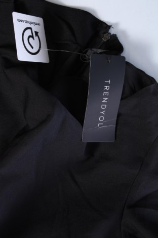 Šaty  Trendyol, Velikost L, Barva Černá, Cena  1 347,00 Kč