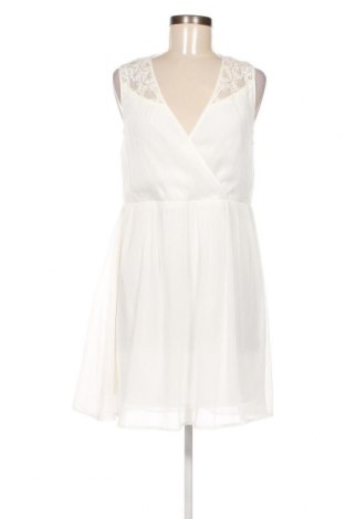 Kleid Vero Moda, Größe M, Farbe Weiß, Preis 7,46 €