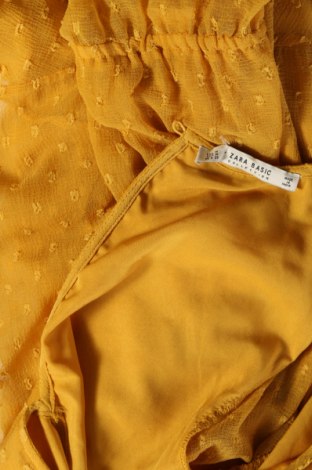 Рокля Zara, Размер M, Цвят Жълт, Цена 15,37 лв.
