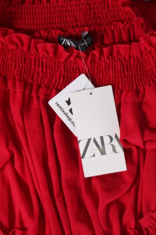 Рокля Zara, Размер XS, Цвят Червен, Цена 59,24 лв.