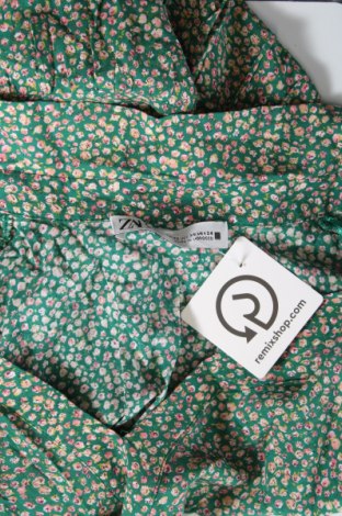 Kleid Zara, Größe XS, Farbe Grün, Preis 9,98 €