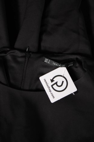 Šaty  Zara Trafaluc, Velikost S, Barva Černá, Cena  347,00 Kč
