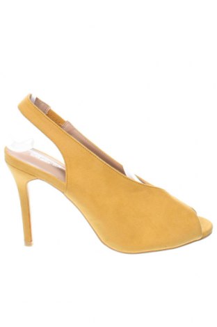 Sandalen, Größe 39, Farbe Gelb, Preis 11,91 €