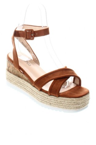 Sandalen Boohoo, Größe 39, Farbe Braun, Preis 13,74 €