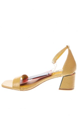 Sandalen Xti, Größe 39, Farbe Gelb, Preis 47,94 €