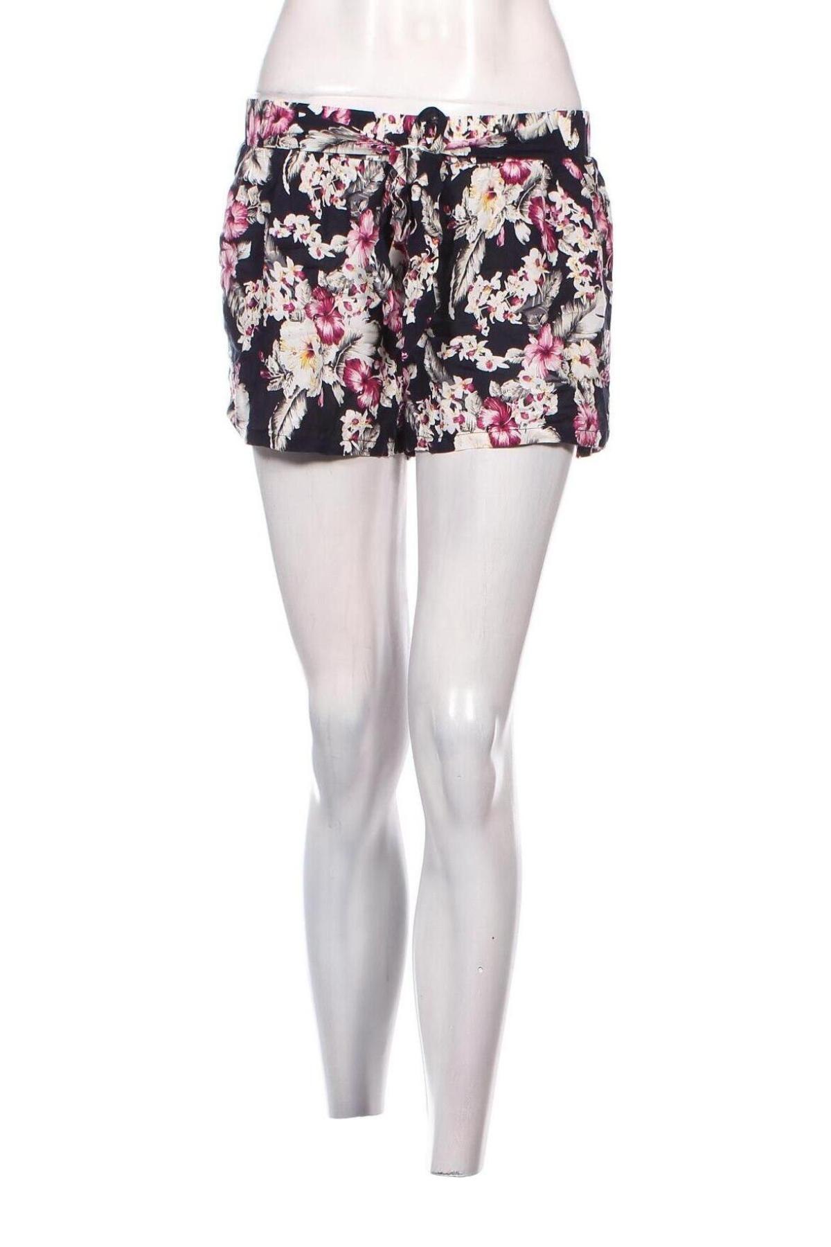 Γυναικείο κοντό παντελόνι Colloseum, Μέγεθος M, Χρώμα Πολύχρωμο, Τιμή 8,40 €