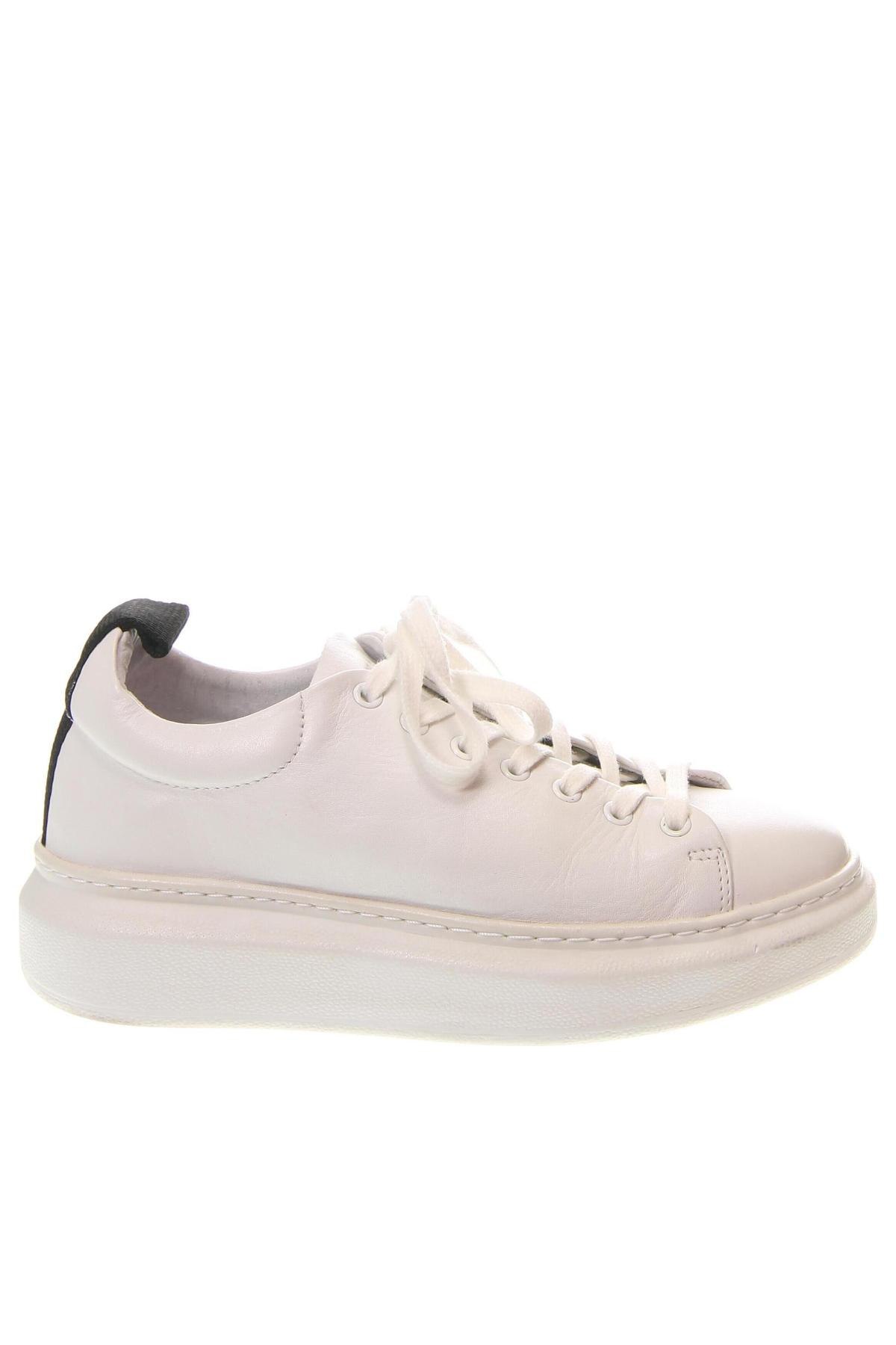 Дамски обувки Pavement, Размер 37, Цвят Бял, Цена 89,00 лв.