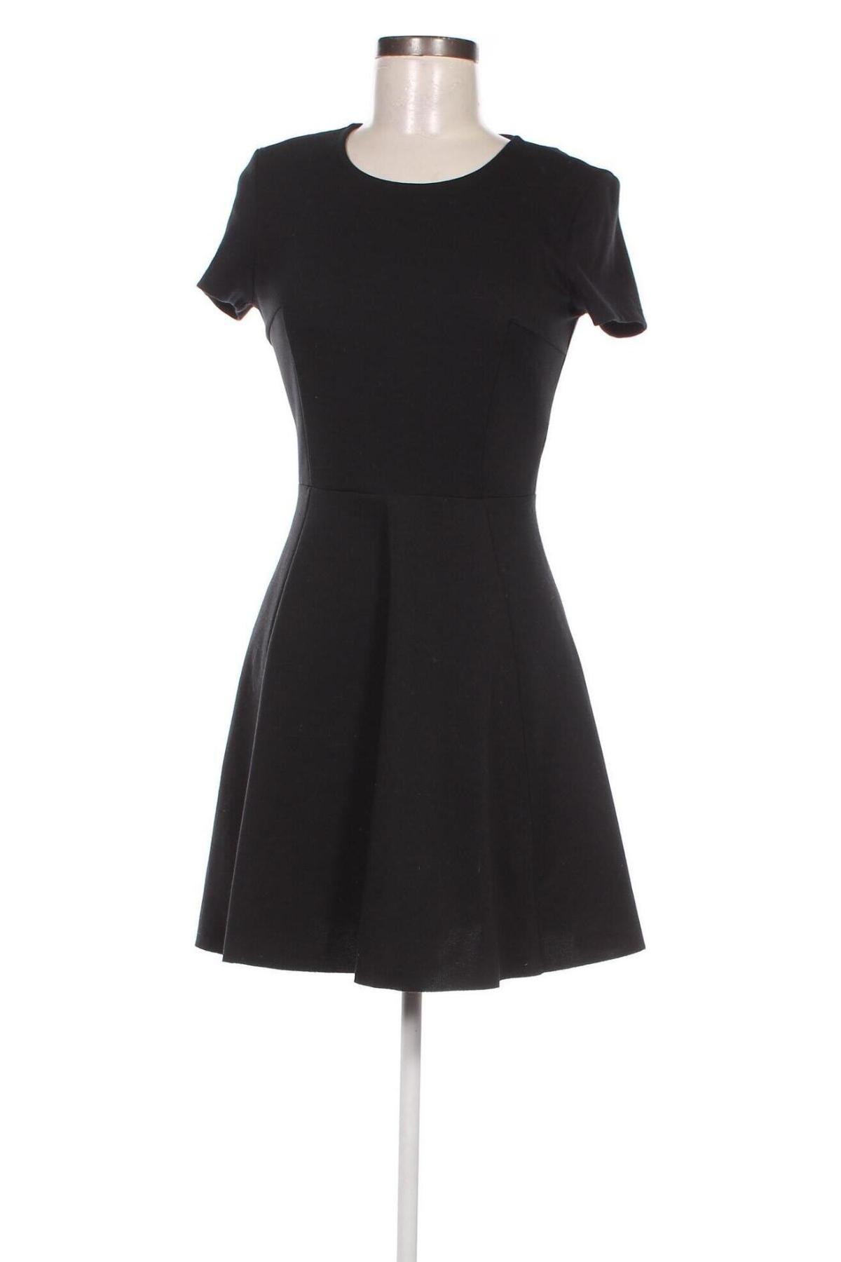 Kleid Bershka, Größe M, Farbe Schwarz, Preis 7,12 €