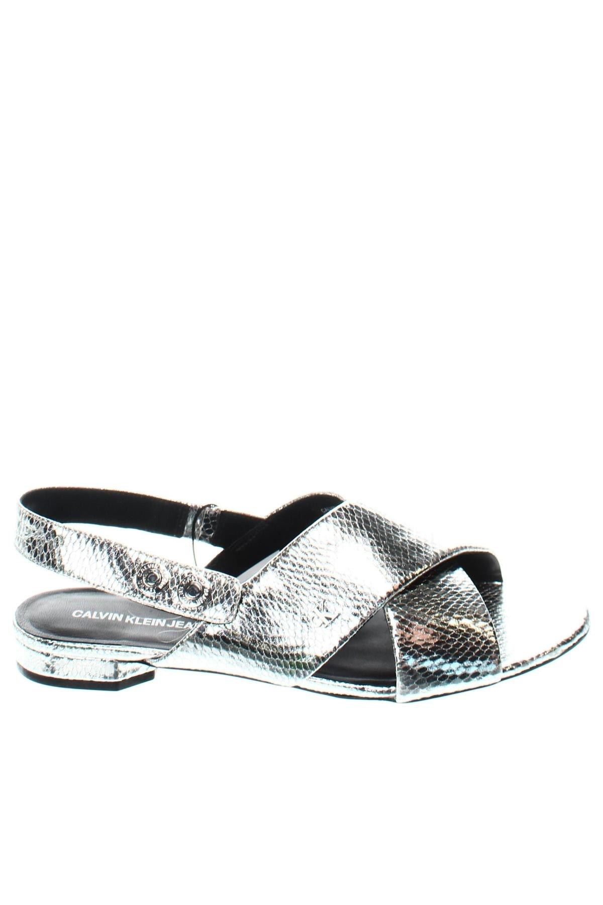 Sandalen Calvin Klein Jeans, Größe 41, Farbe Silber, Preis 80,41 €