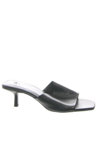 Papuci H&M, Mărime 38, Culoare Negru, Preț 95,99 Lei