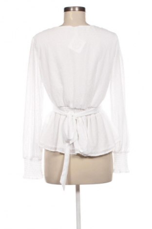 Damen Shirt Amisu, Größe XL, Farbe Weiß, Preis 5,99 €
