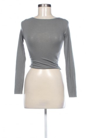 Damen Shirt Bershka, Größe S, Farbe Grau, Preis 9,72 €