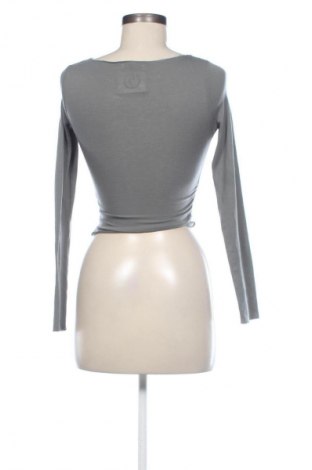 Damen Shirt Bershka, Größe S, Farbe Grau, Preis 9,72 €