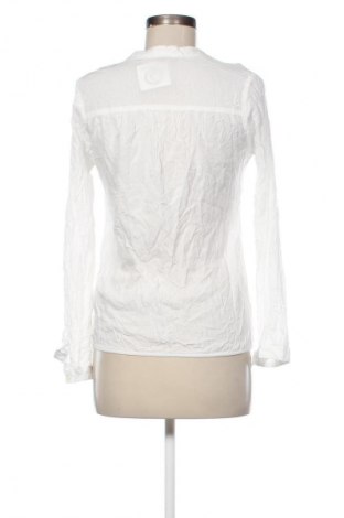 Damen Shirt Bershka, Größe M, Farbe Weiß, Preis € 9,72