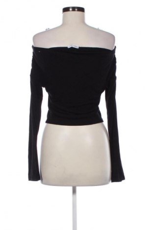 Damen Shirt Bershka, Größe L, Farbe Schwarz, Preis 10,00 €
