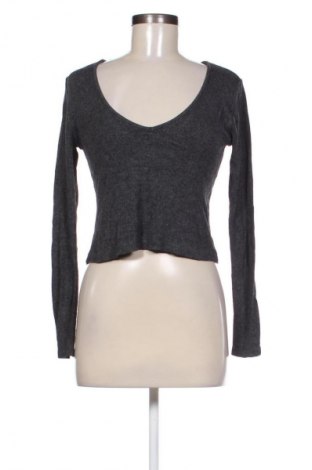 Dámská halenka Brandy Melville, Velikost M, Barva Šedá, Cena  309,00 Kč