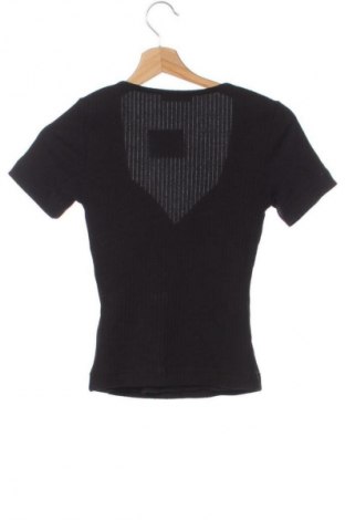 Bluză de femei Guess, Mărime XS, Culoare Negru, Preț 131,51 Lei