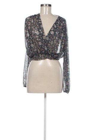 Damen Shirt Pull&Bear, Größe S, Farbe Mehrfarbig, Preis 5,99 €
