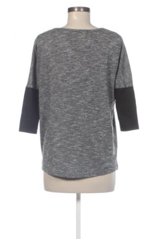 Дамска блуза Pull&Bear, Размер S, Цвят Многоцветен, Цена 19,99 лв.