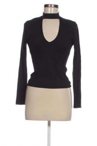 Dámská halenka Pull&Bear, Velikost M, Barva Černá, Cena  309,00 Kč