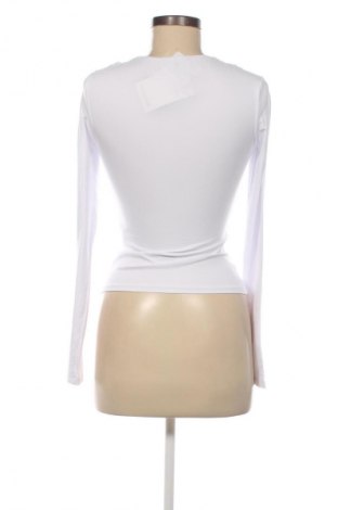 Damen Shirt Pull&Bear, Größe M, Farbe Weiß, Preis € 15,86
