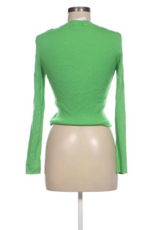 Damen Shirt Stradivarius, Größe M, Farbe Grün, Preis 13,99 €