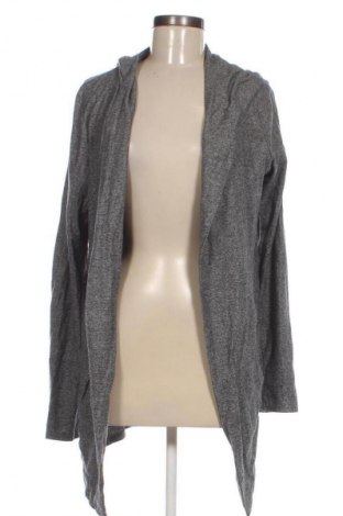 Damen Strickjacke Bershka, Größe M, Farbe Grau, Preis 20,99 €