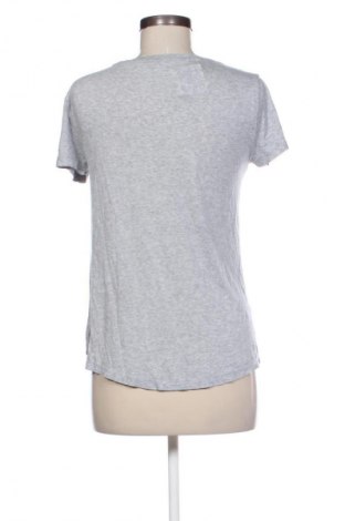 Damen T-Shirt Calvin Klein Jeans, Größe XS, Farbe Grau, Preis 32,24 €
