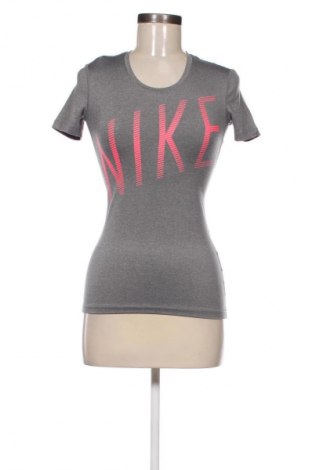 Tricou de femei Nike, Mărime S, Culoare Gri, Preț 73,36 Lei
