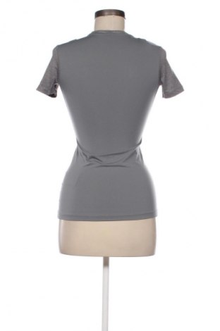 Tricou de femei Nike, Mărime S, Culoare Gri, Preț 73,36 Lei