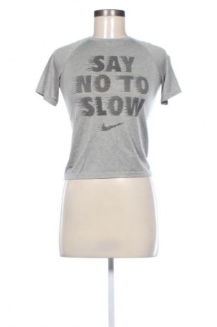 Γυναικείο t-shirt Nike, Μέγεθος S, Χρώμα Γκρί, Τιμή 14,27 €