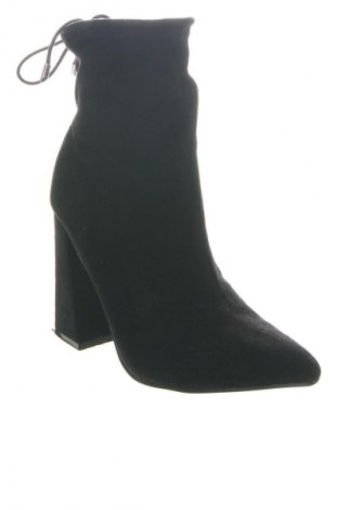 Botine de damă Boohoo, Mărime 39, Culoare Negru, Preț 130,00 Lei