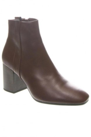 Botine de damă Graceland, Mărime 38, Culoare Maro, Preț 129,55 Lei