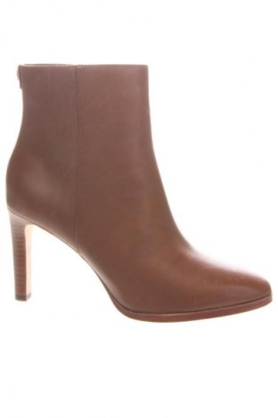 Botine de damă Ralph Lauren, Mărime 38, Culoare Maro, Preț 1.344,99 Lei