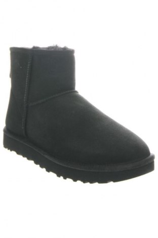Дамски боти UGG Australia, Размер 40, Цвят Черен, Цена 299,99 лв.