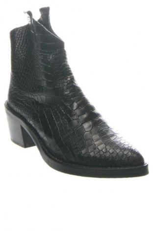 Botine de damă Unbranded, Mărime 36, Culoare Negru, Preț 83,99 Lei