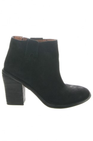 Botine de damă Zara, Mărime 37, Culoare Negru, Preț 168,45 Lei