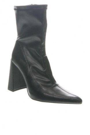 Дамски ботуши Zara, Размер 37, Цвят Черен, Цена 36,99 лв.
