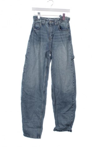 Női farmernadrág Bershka, Méret XS, Szín Kék, Ár 6 138 Ft