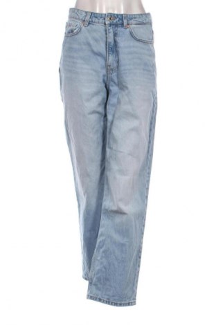 Damskie jeansy Bershka, Rozmiar M, Kolor Niebieski, Cena 95,99 zł