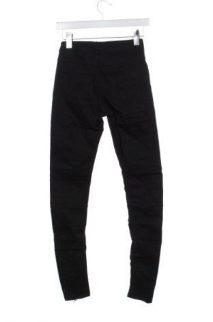 Női farmernadrág Bershka, Méret XS, Szín Fekete, Ár 5 800 Ft