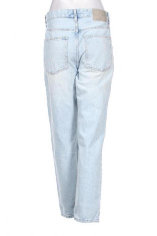 Blugi de femei Bershka, Mărime M, Culoare Albastru, Preț 80,34 Lei