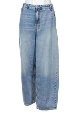 Γυναικείο Τζίν Bershka, Μέγεθος M, Χρώμα Μπλέ, Τιμή 14,83 €