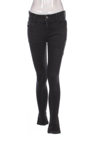Blugi de femei Cars Jeans, Mărime M, Culoare Gri, Preț 98,99 Lei