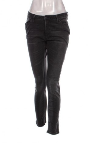 Női farmernadrág Cross Jeans, Méret M, Szín Szürke, Ár 3 249 Ft