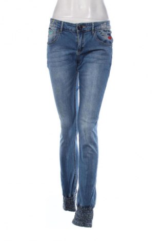 Дамски дънки Desigual, Размер XL, Цвят Син, Цена 52,99 лв.