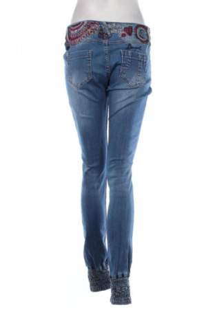 Дамски дънки Desigual, Размер XL, Цвят Син, Цена 52,99 лв.
