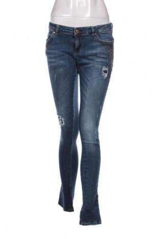Γυναικείο Τζίν Guess, Μέγεθος L, Χρώμα Μπλέ, Τιμή 38,36 €