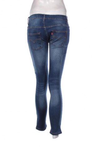 Дамски дънки Levi's, Размер M, Цвят Син, Цена 75,00 лв.