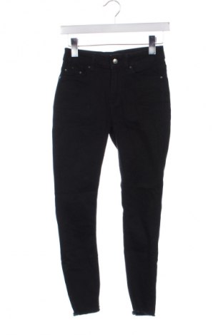 Damskie jeansy ONLY, Rozmiar S, Kolor Czarny, Cena 111,99 zł